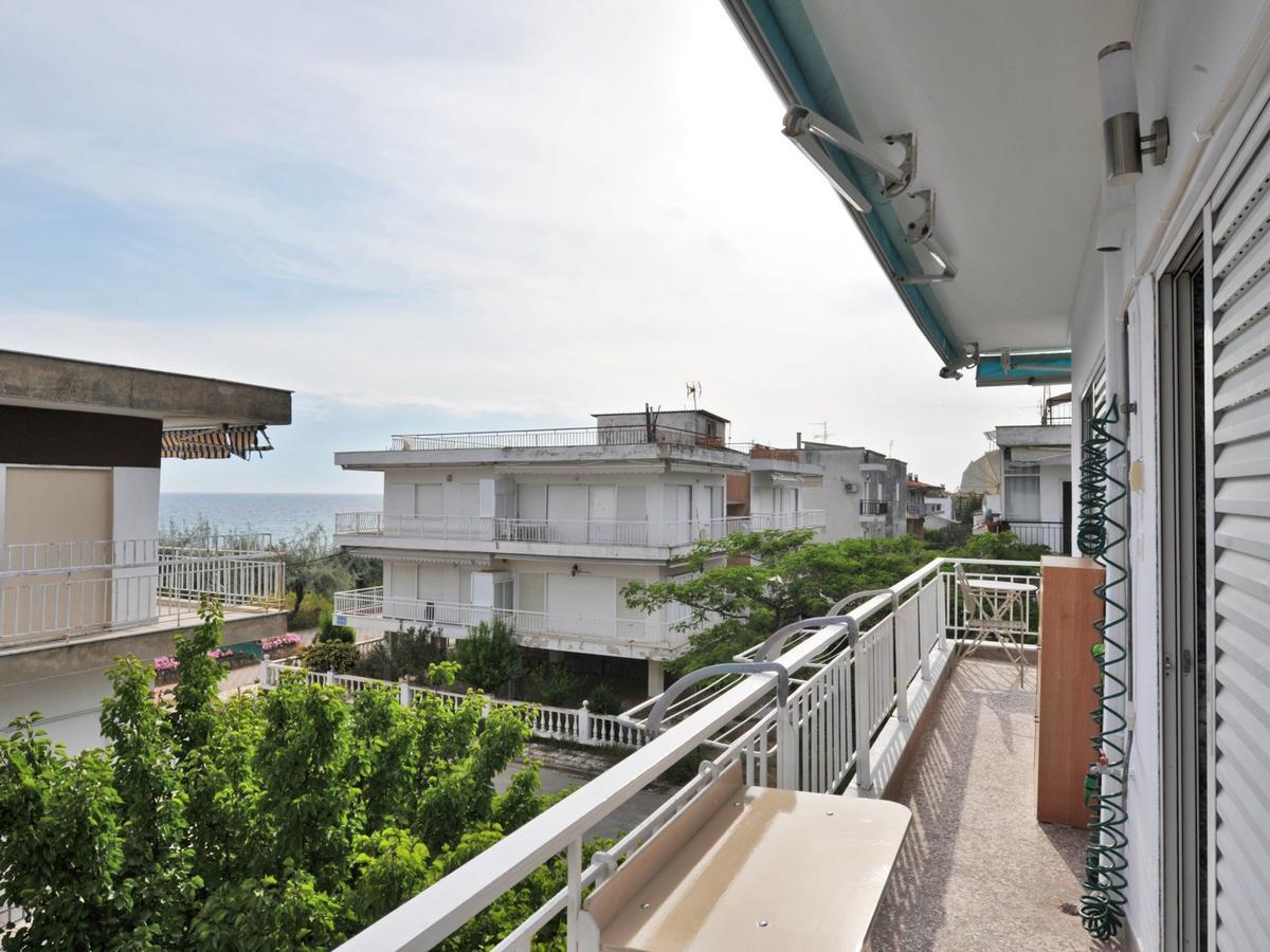Themis 40 Steps From Beach Paralia Dionisiou Extérieur photo