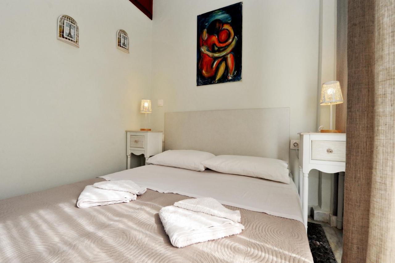 Themis 40 Steps From Beach Paralia Dionisiou Extérieur photo